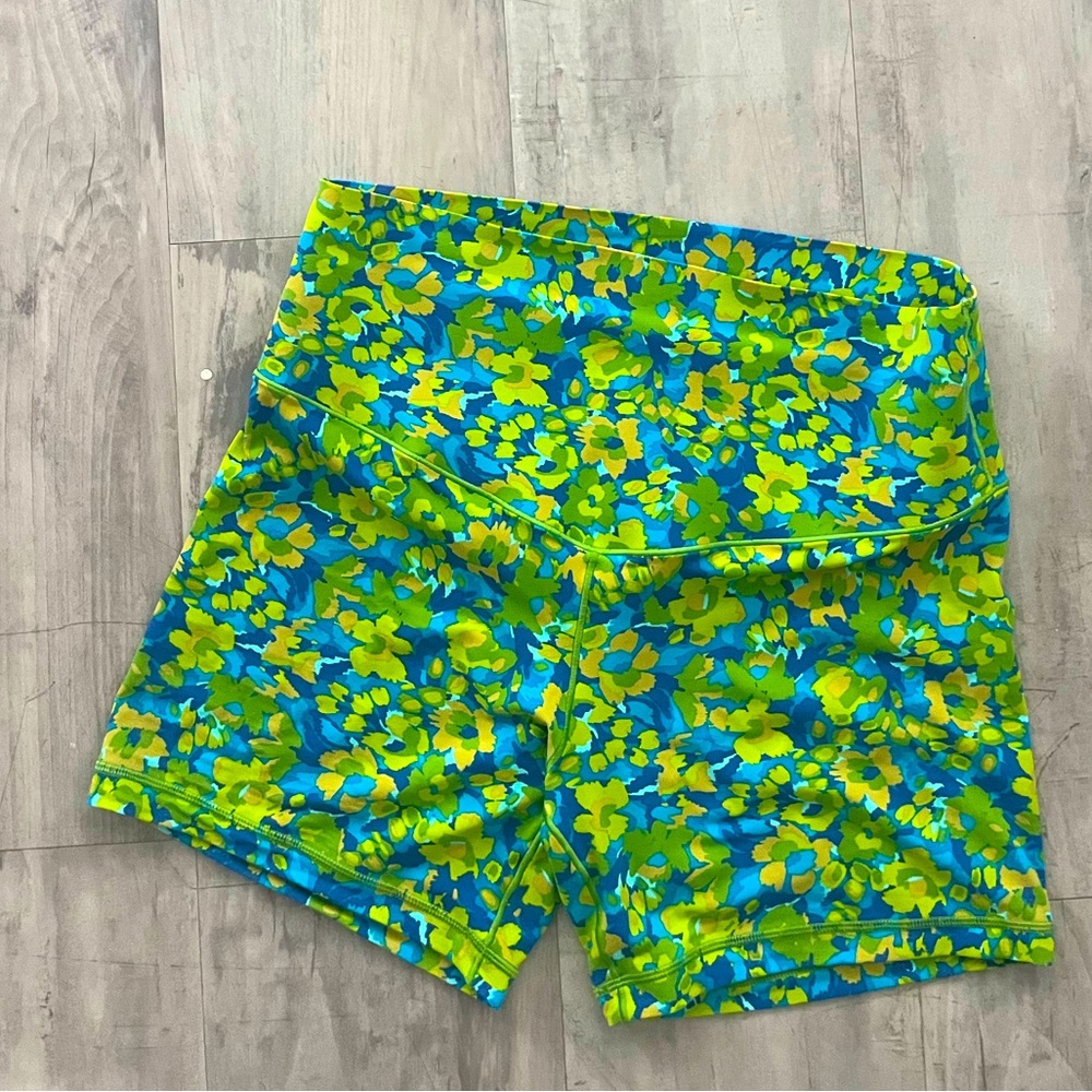 OFFLINE BY AERIE SEAMLESS SHORTS